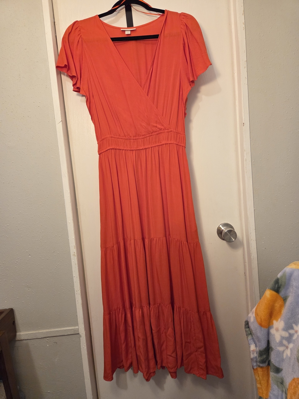 Women's Burnt Orange Tiered Maxi Dress - Elegant V-Neck